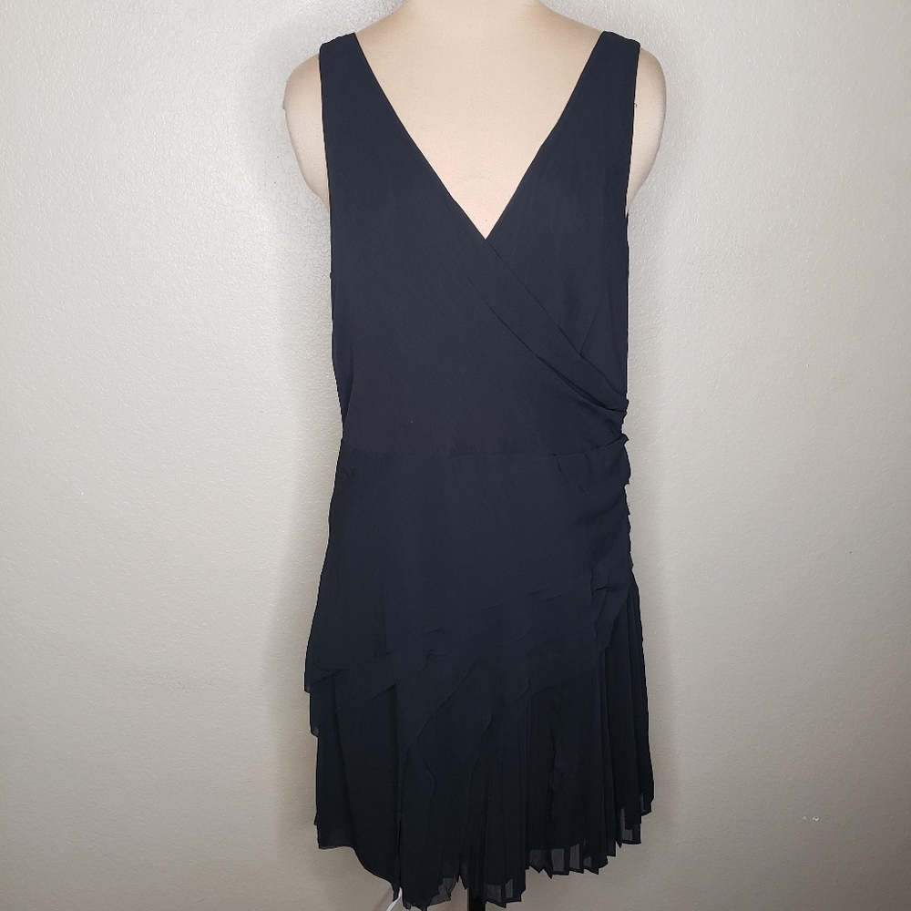 Banana Republic Chiffon Solid Pleated Sleeveless … - image 2
